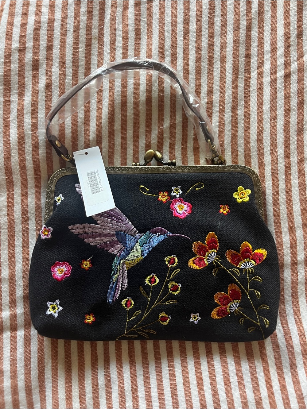 Embroidered Hummingbird Frame Clutch Bag - Black - Picture 2 of 4